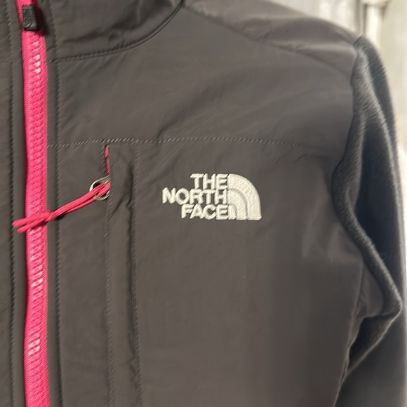 **SOLD ON MERCARI**The North Face Denali gray & pink women’s fleece jacket small - Picture 2 of 11